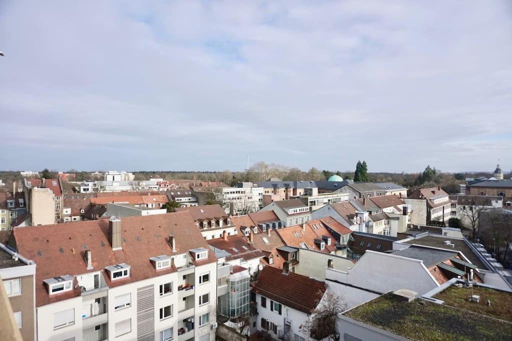 Neu Modernes Apartment In Top Lage, Free Parking Max 1,65M Hoehe Und 1,8M Breite Karlsruhe Exterior foto
